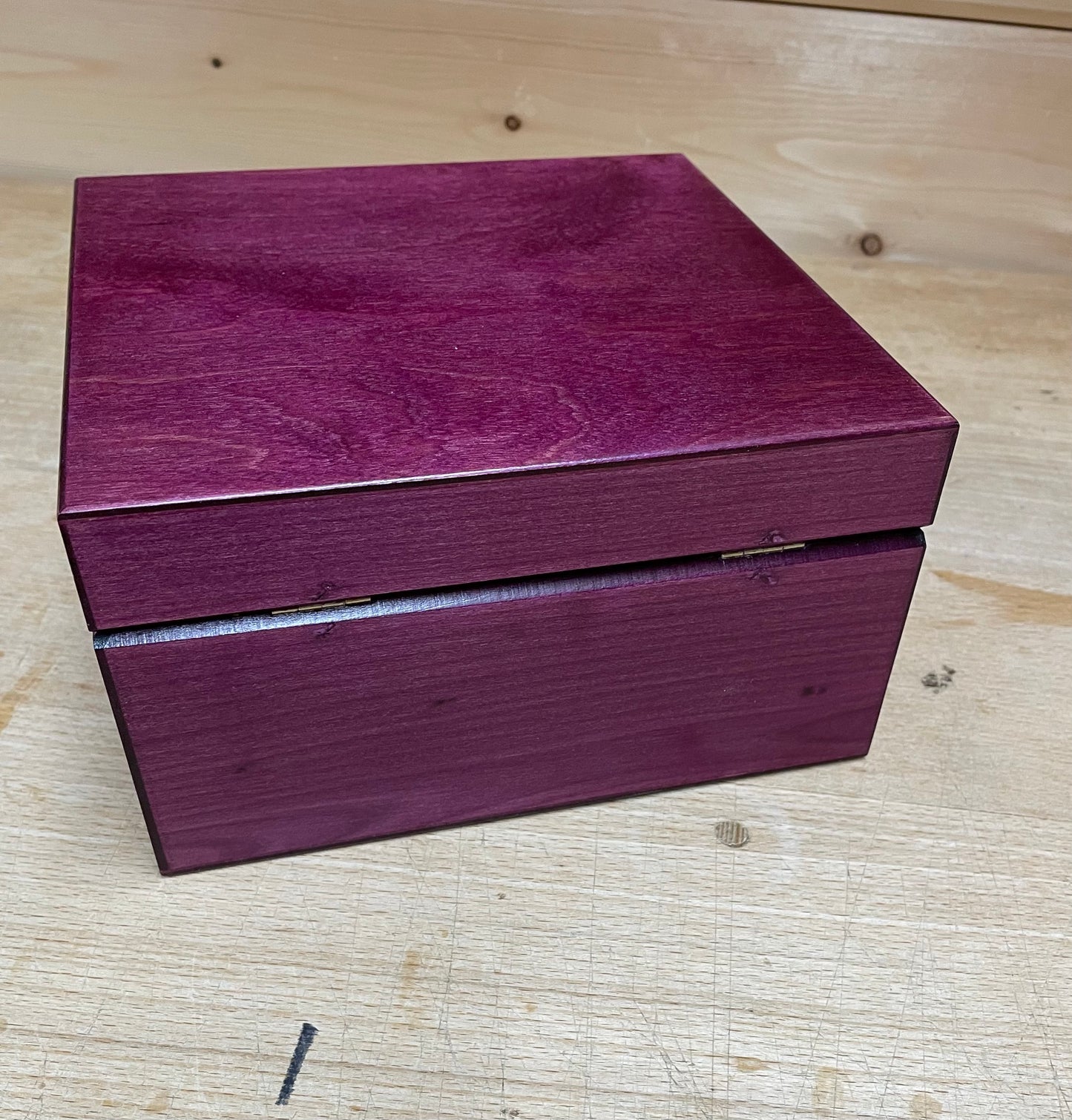 Purple Wood Box for 25 essences