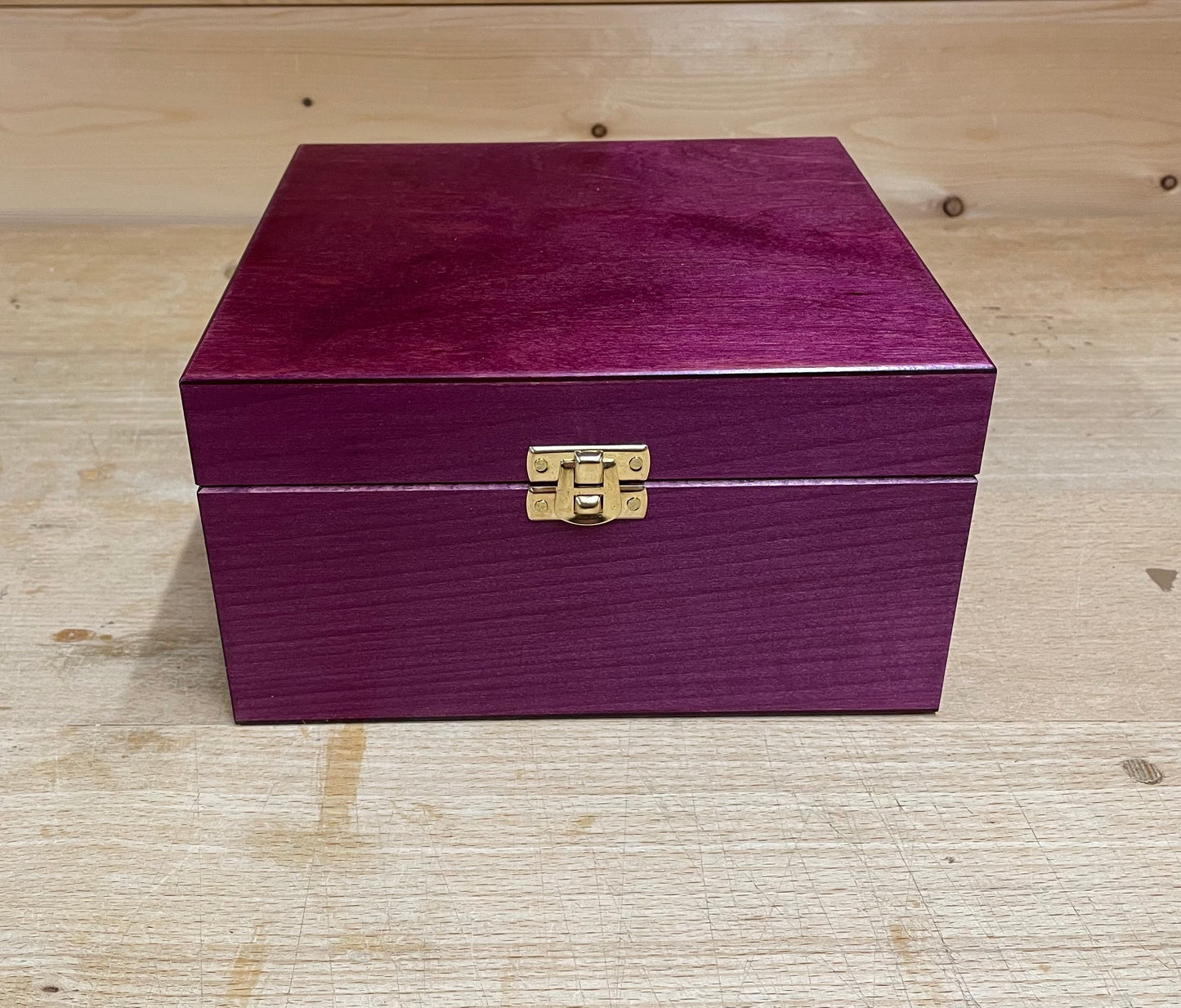 Purple Wood Box for 25 essences