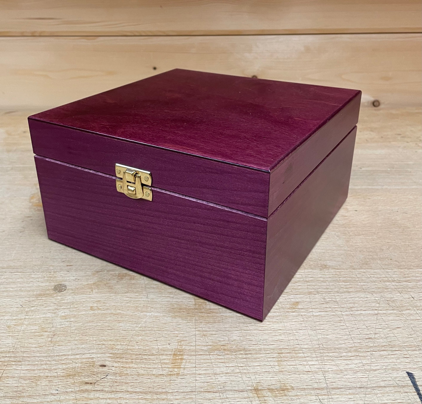 Purple Wood Box for 25 essences