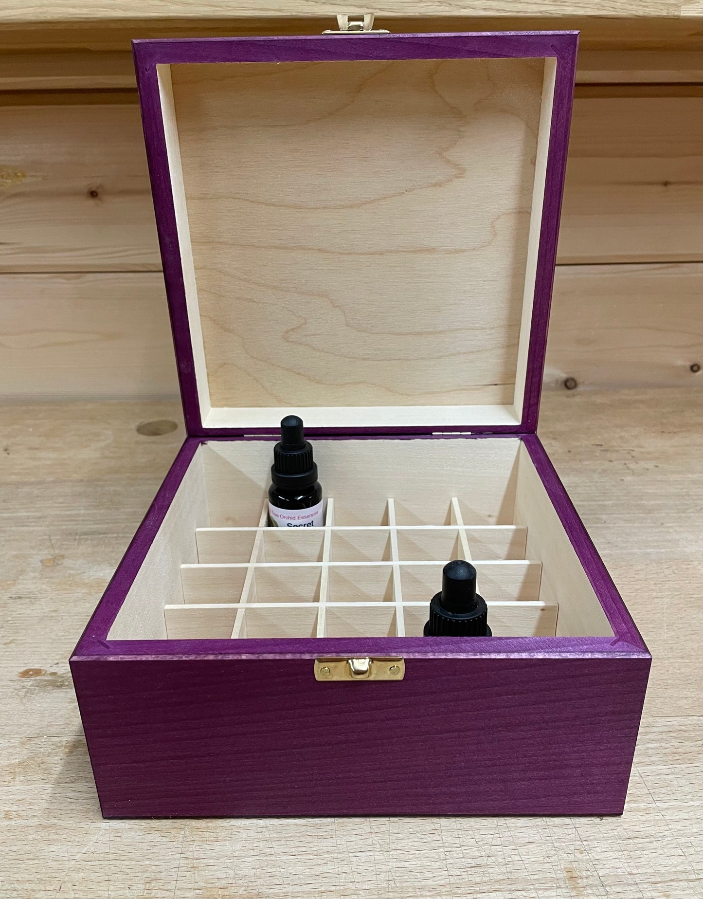 Purple Wood Box for 25 essences